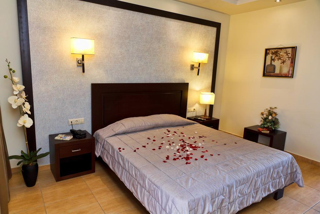 Gaia Palace Marmári Kültér fotó
