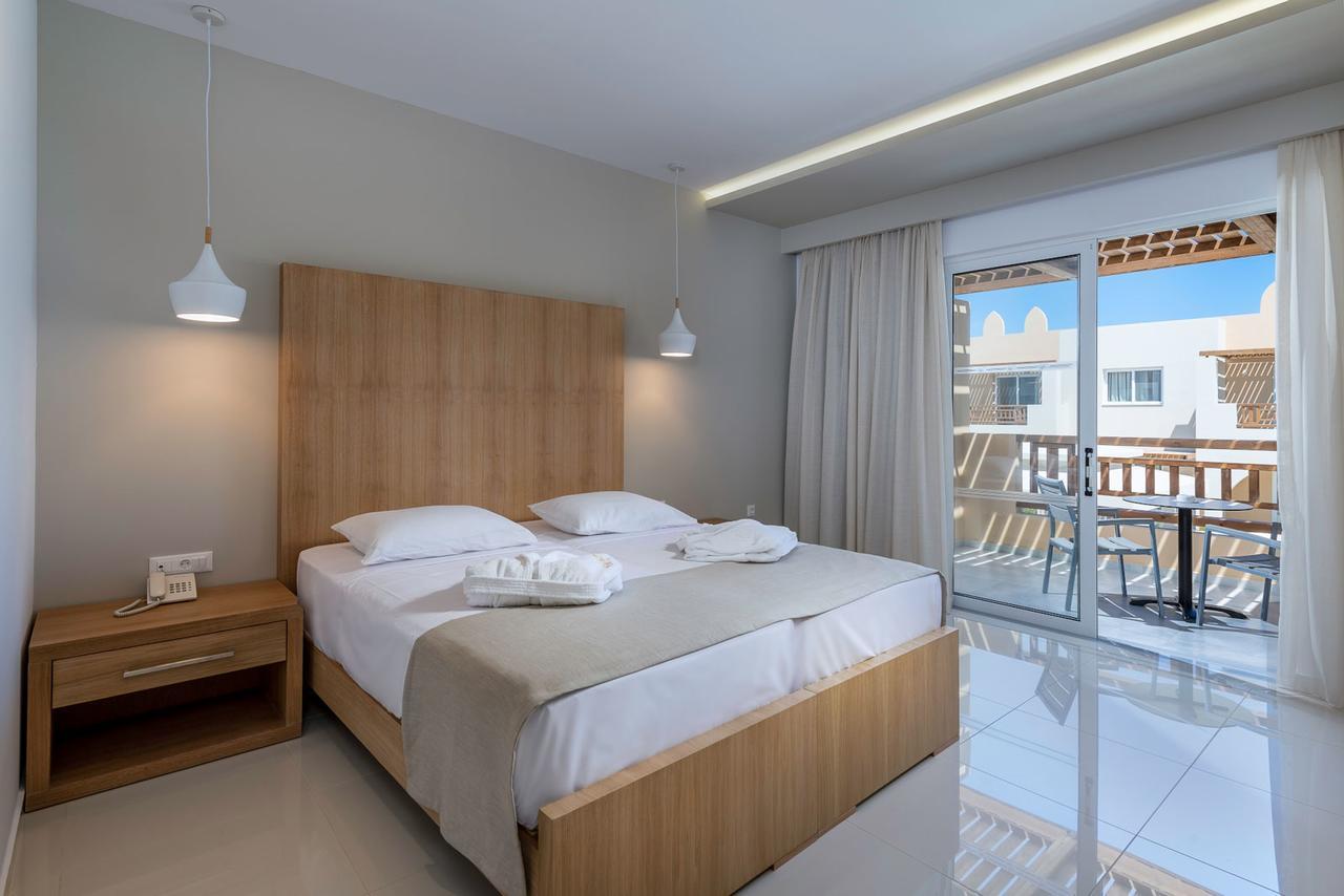 Gaia Palace Marmári Kültér fotó